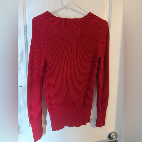 Red V-Neck Cable Knit Sweater - Picture 3 of 5